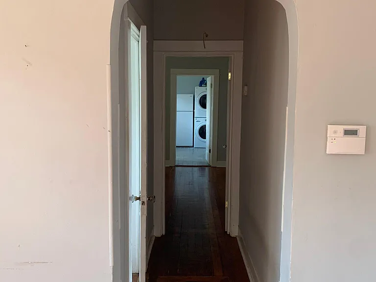 Wisteria St — Photo 4