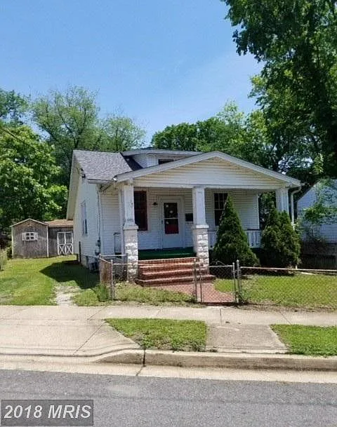 3823 37th Pl photo 1