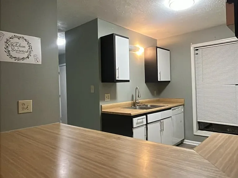 5703 Aftonshire Dr #MAIN — Photo 1