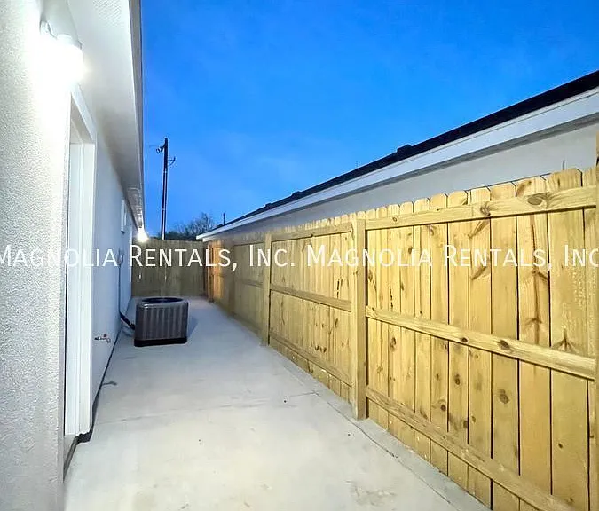 3200 S Colt Ln #8 — Photo 16