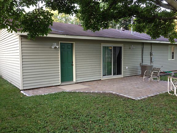 Paver Patio off the kitchen