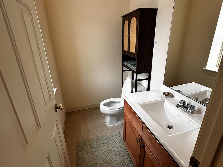 1213 Shenandoah Ave #B — Photo 6