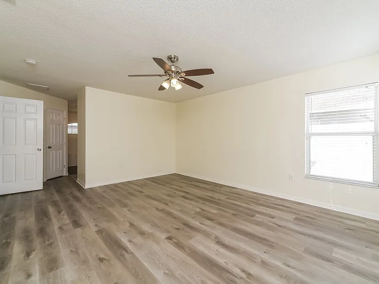 7172 Summit Dr — Photo 11