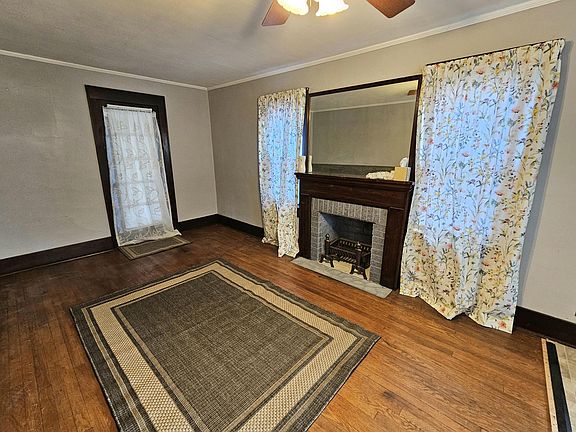 5th image of 2701 Jules St