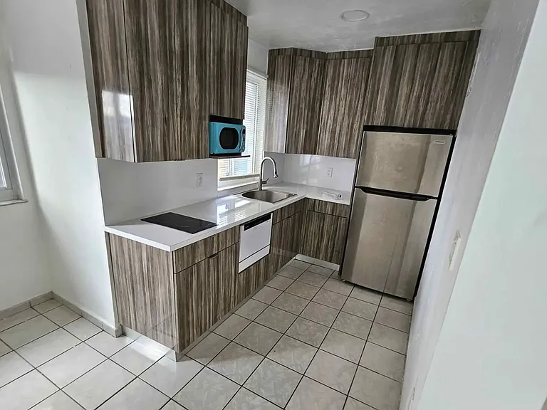 5350 E 3rd Ave — Photo 17