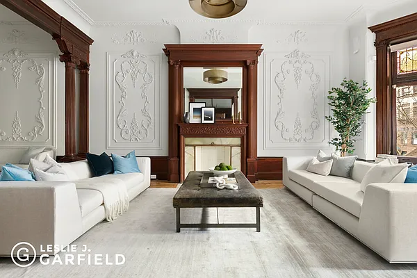 Sold by Leslie J. Garfield | media 4