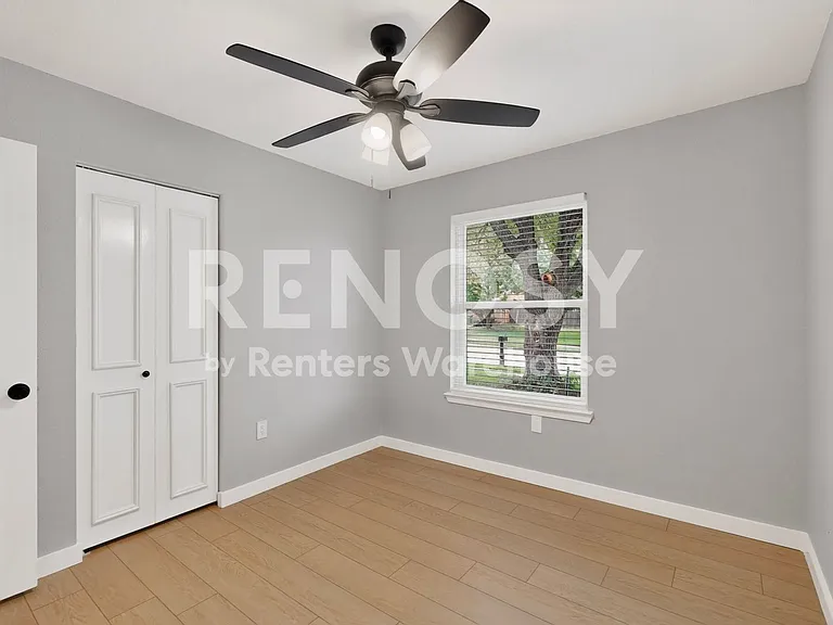 1408 Seely St — Photo 30