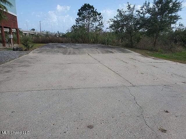 2nd image of 216 Front St Lot 5