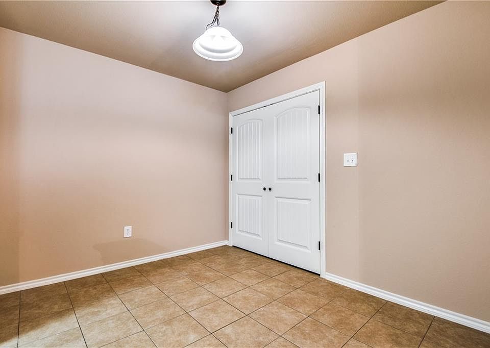 6458 Gregg Rd, Krum, TX 76249 Zillow