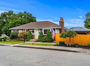 37 Home St, Peabody, MA 01960