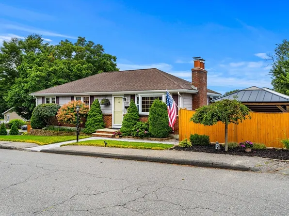 37 Home St, Peabody, MA 01960