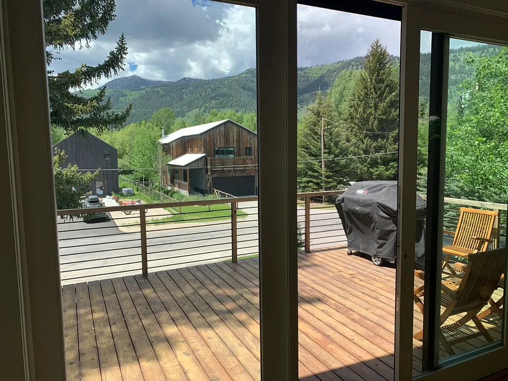 3 bed, 2374 sqft, $12,500 — Photo 4