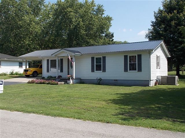 1st image of 102 Stewart Dr