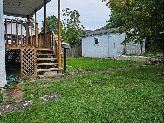 5th image of 5516 Elaine Dr