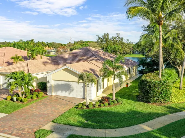 723 Hudson Bay Dr, Palm Beach Gardens, FL 33410