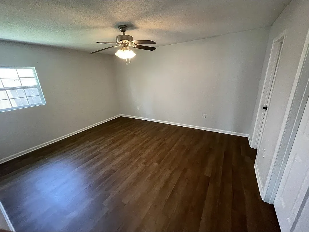 2 bed, 1200 sqft, $1,400 — Photo 2