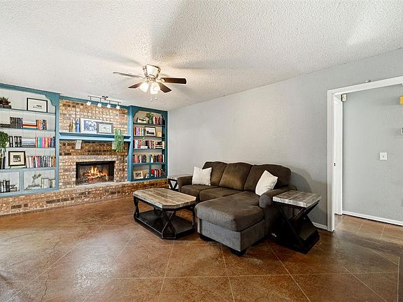 5th image of 3229 SW 96th St