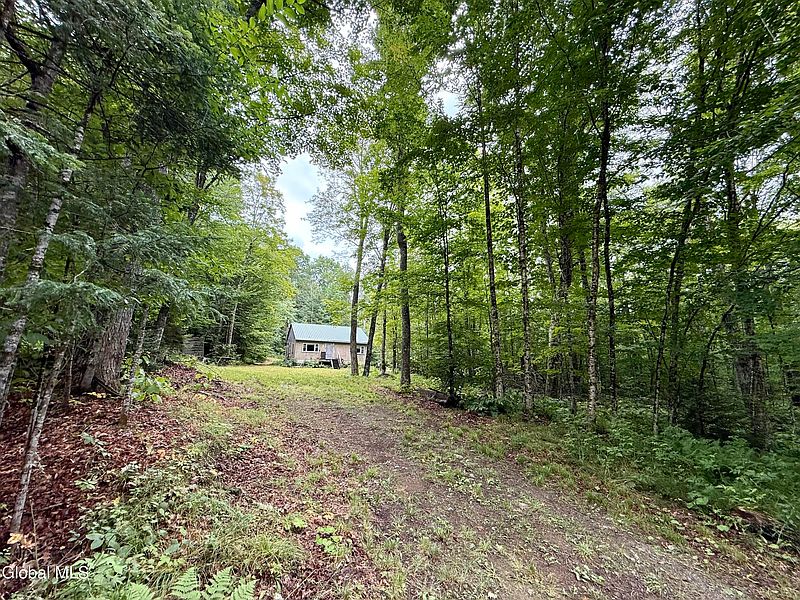 4th image of 189 Round Lake Brook Loop