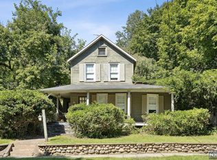 192 Pascack Rd, Park Ridge, NJ 07656