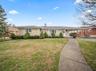 2902 Ranch Rd, Ashland, KY 41102