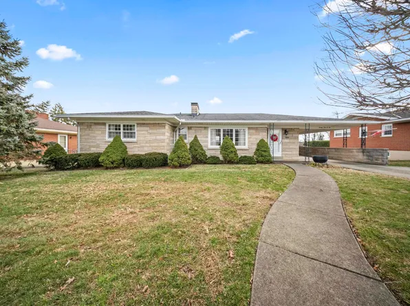 2902 Ranch Rd, Ashland, KY 41102