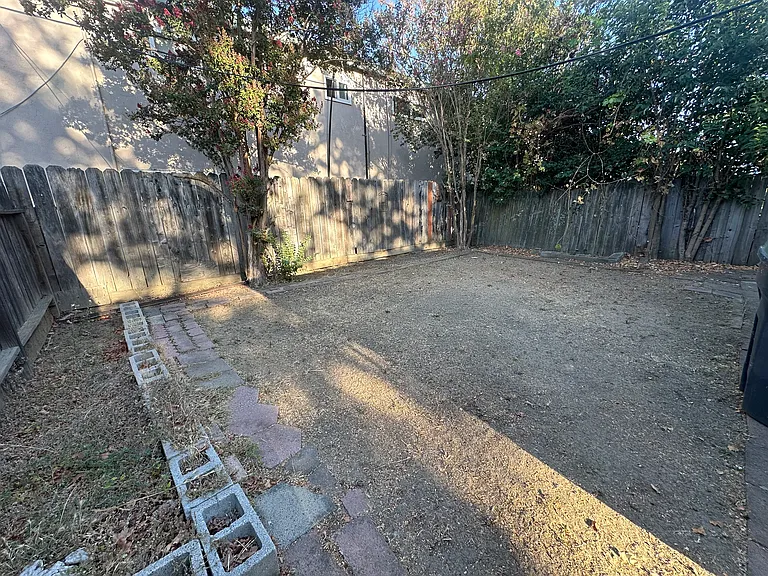 Jefferson St — Photo 12
