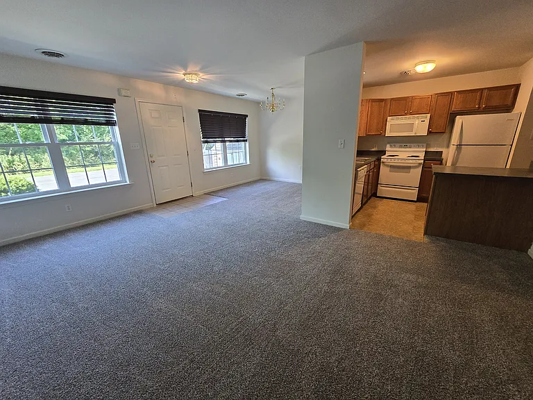 113 Courtyard Dr — Photo 12
