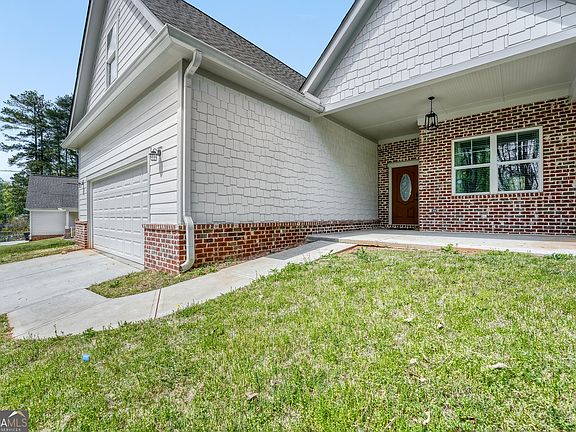 3rd image of 740 Poplar Springs Rd