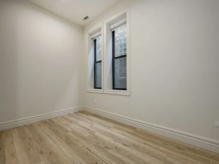 1710 W Belmont Ave #201 — Photo 8