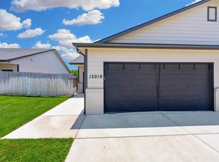 12019 W Shadow Lakes St, Wichita, KS 67205
