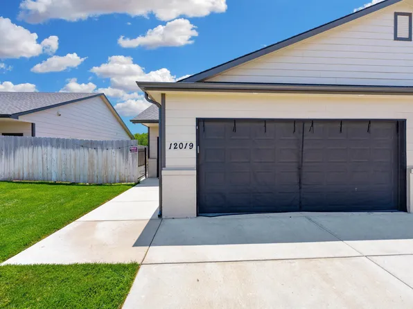 12019 W Shadow Lakes St, Wichita, KS 67205