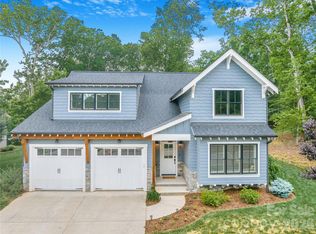 9 Ashe Park Cir, Asheville, NC 28806