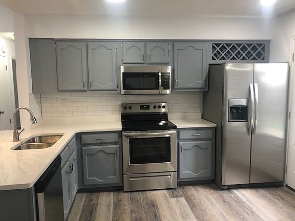 4th image of 8423 Palm Springs Dr