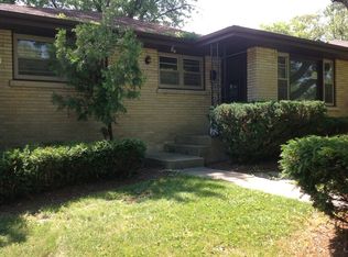 206 Rouse Ave, Mundelein, IL 60060