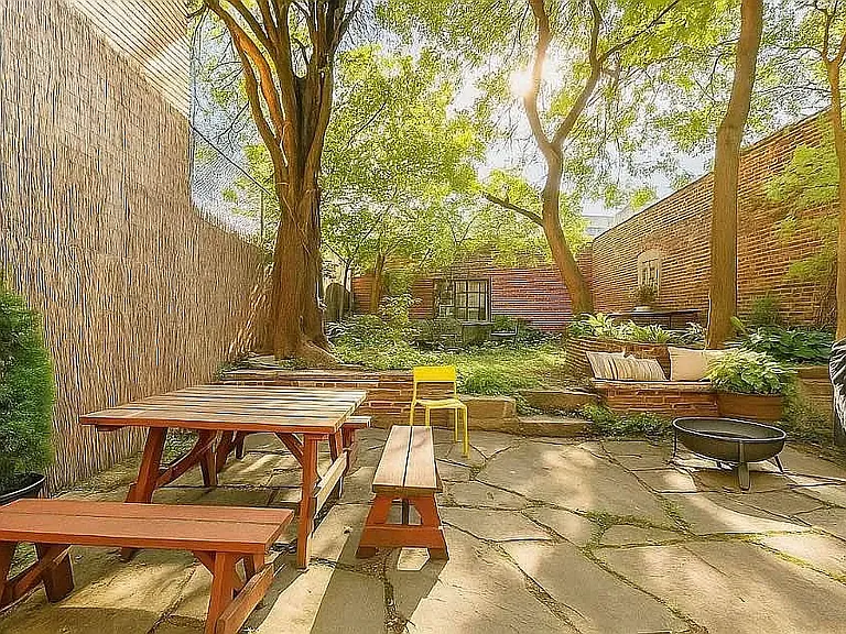21 Bogart St #1R — Photo 1