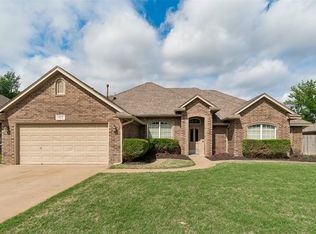 1413 Copperfield Dr, Edmond, OK 73003