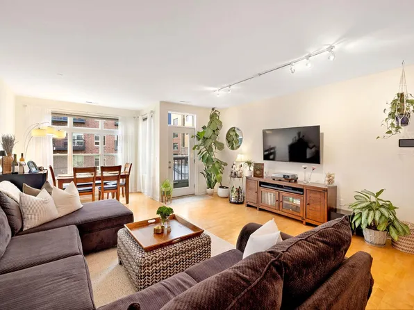 1915 N Water STREET #400, Milwaukee, WI 53202