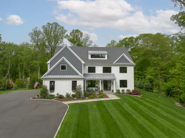 284 Ingleside Drive, Stamford, CT 06903