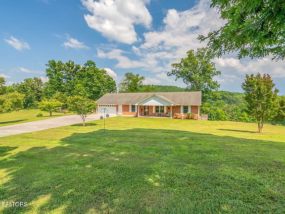 3rd image of 277 Woodhaven Dr