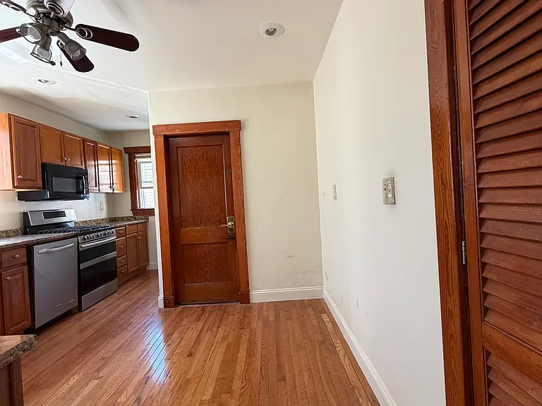 70 Ardale St #1 — Photo 10