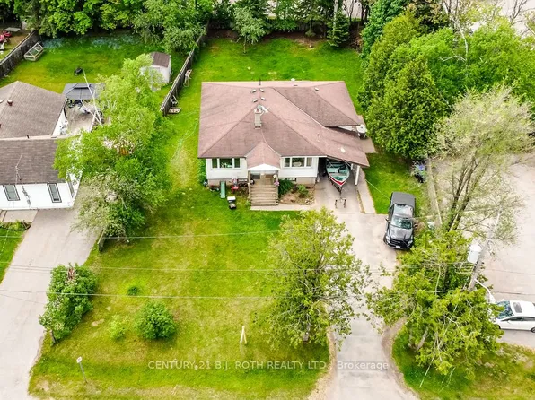 8 Summerset Pl, Essa, ON L3W 0G4