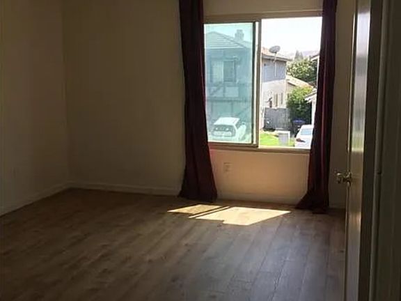 4th image of 15484 Colt Ave