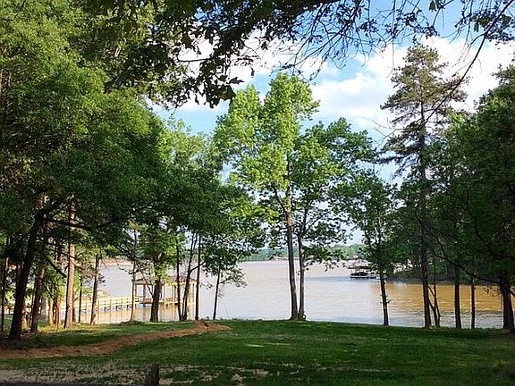 5th image of 2604 Lakefront Dr