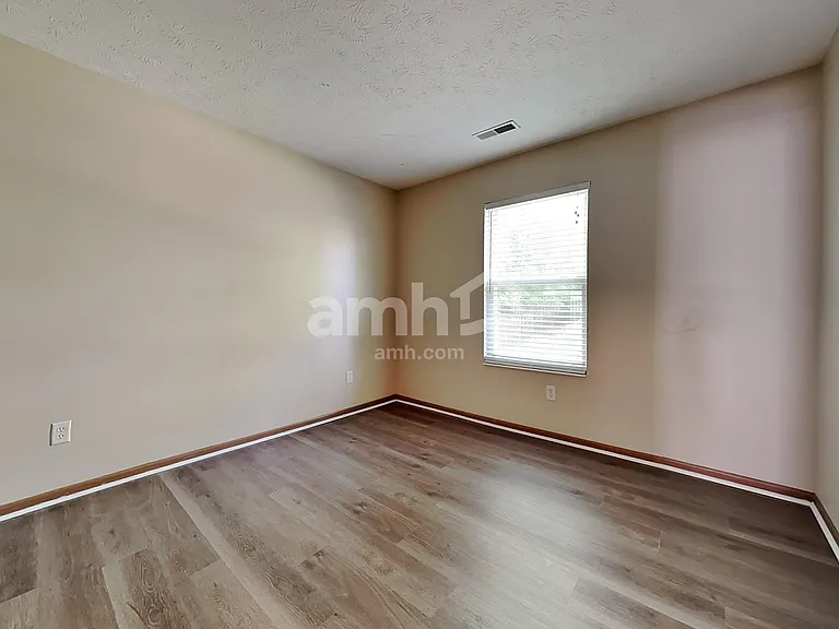 1344 Crescent Ct — Photo 18