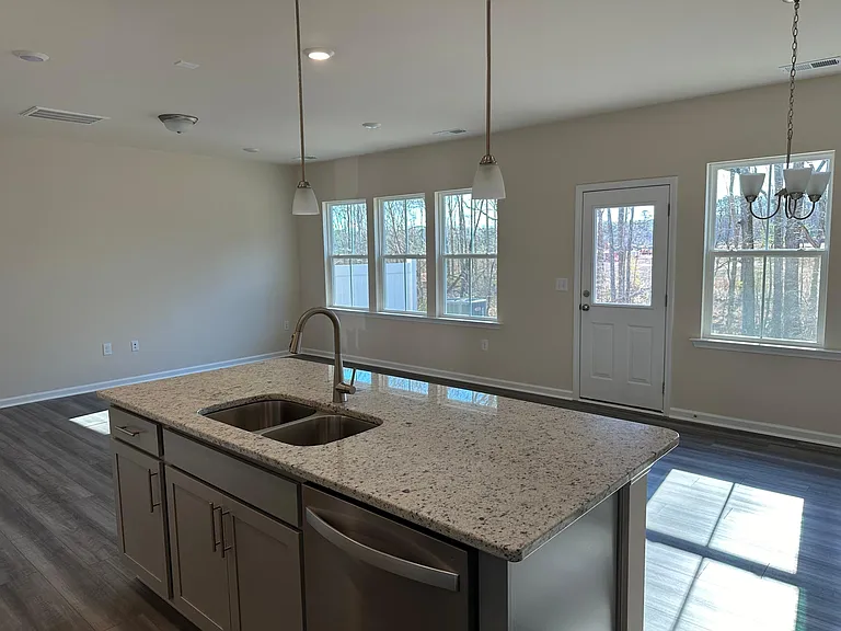 403 Glen Clova Dr — Photo 5