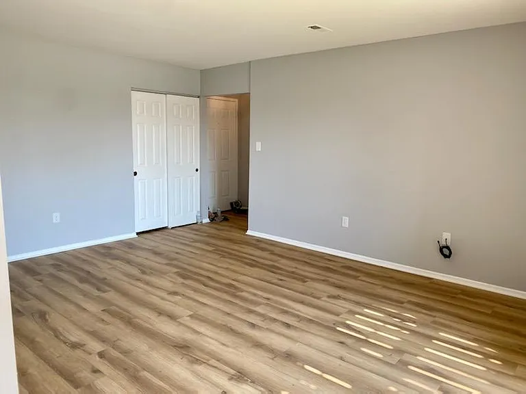 1401 Key Pkwy #1-204 — Photo 1