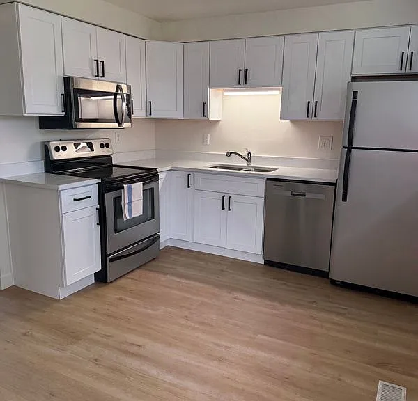 81 W 300 N #TOWNHOUSE — Photo 8