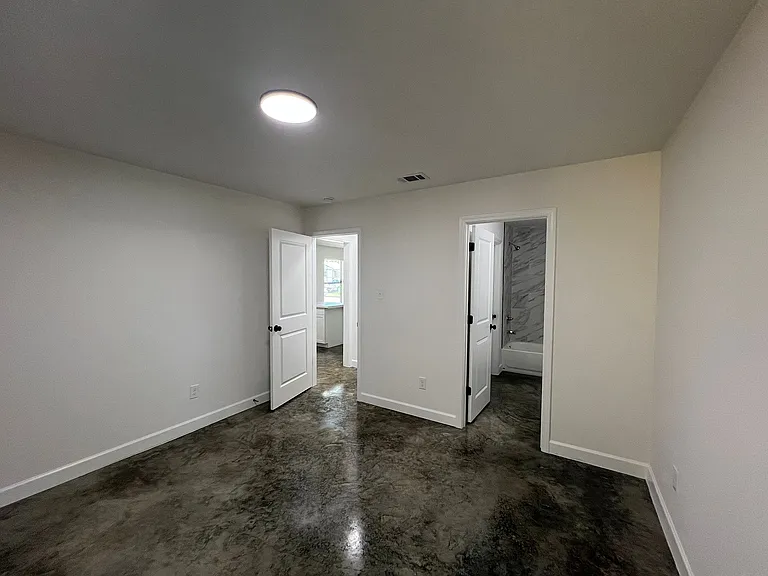 3539 Ashford Rd — Photo 4