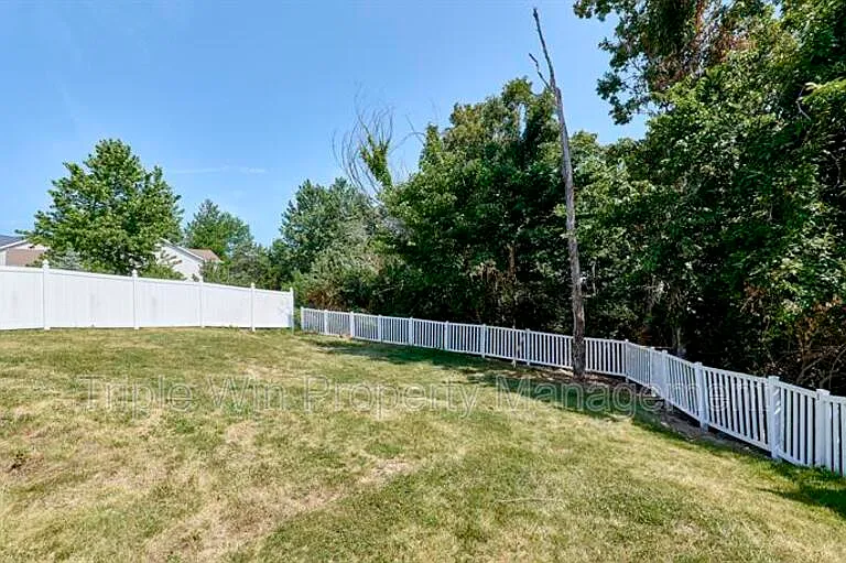 4927 Triple Tree Ct — Photo 32