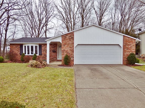 2nd image of 715 Gloucester Dr